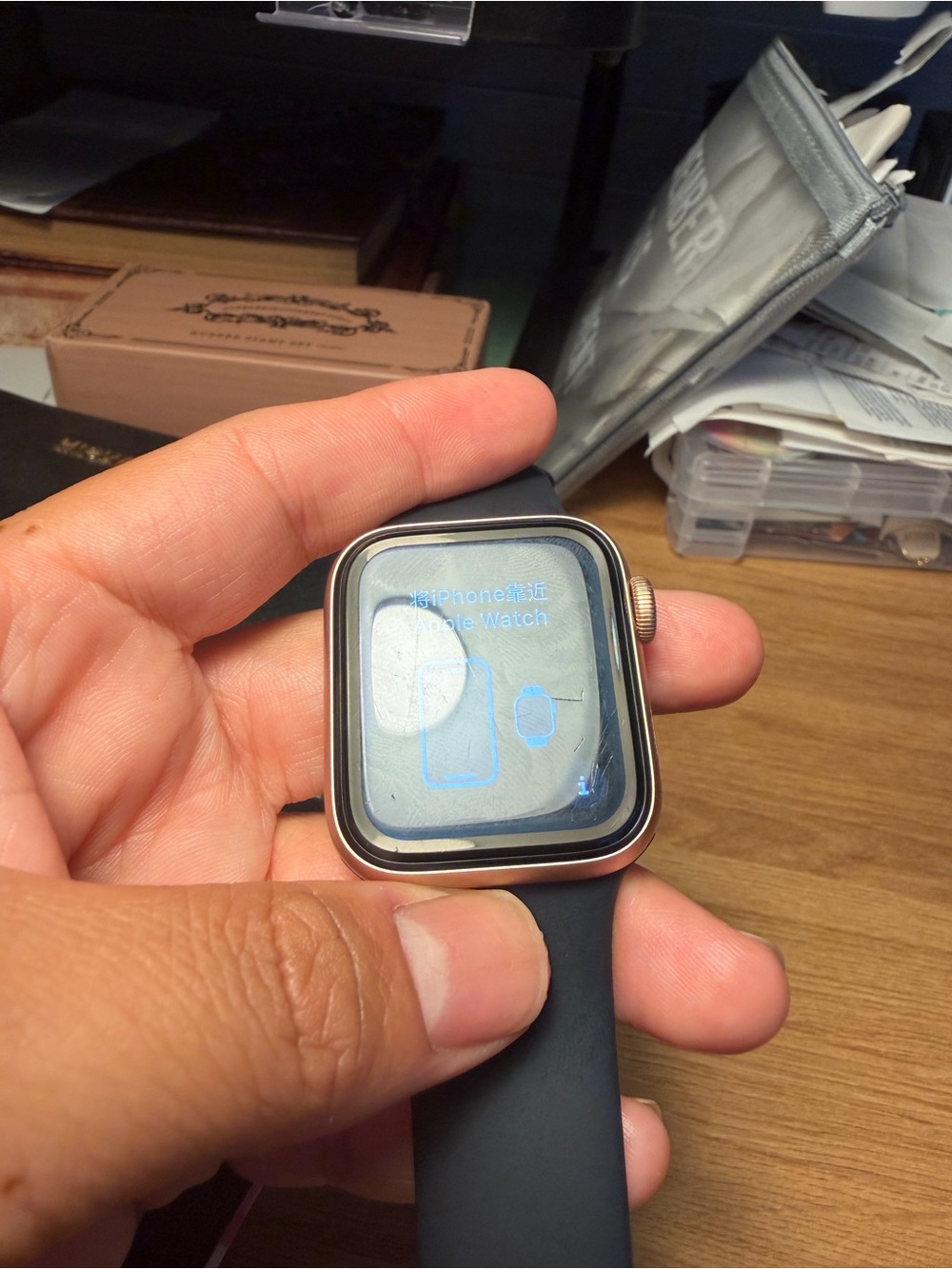 Apple Watch SE Gen 1 GPS+ Cellular Smartwatch with Black Band and Rose Gold Case